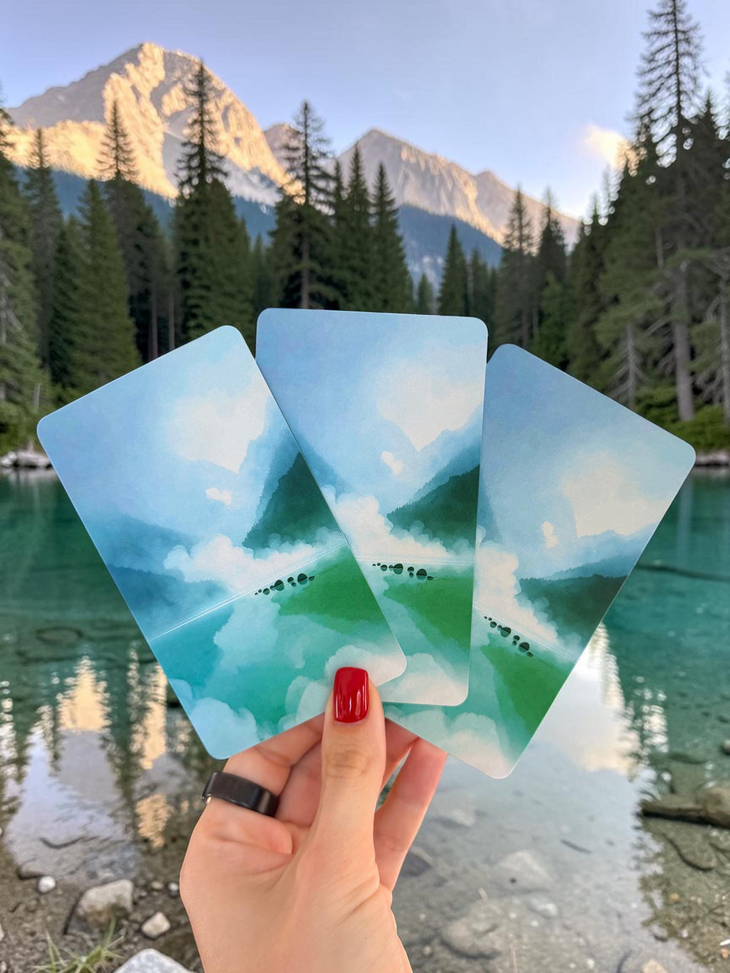 Whispering Moon Tarot: Minimalist Japanese Rider-Waite Deck
