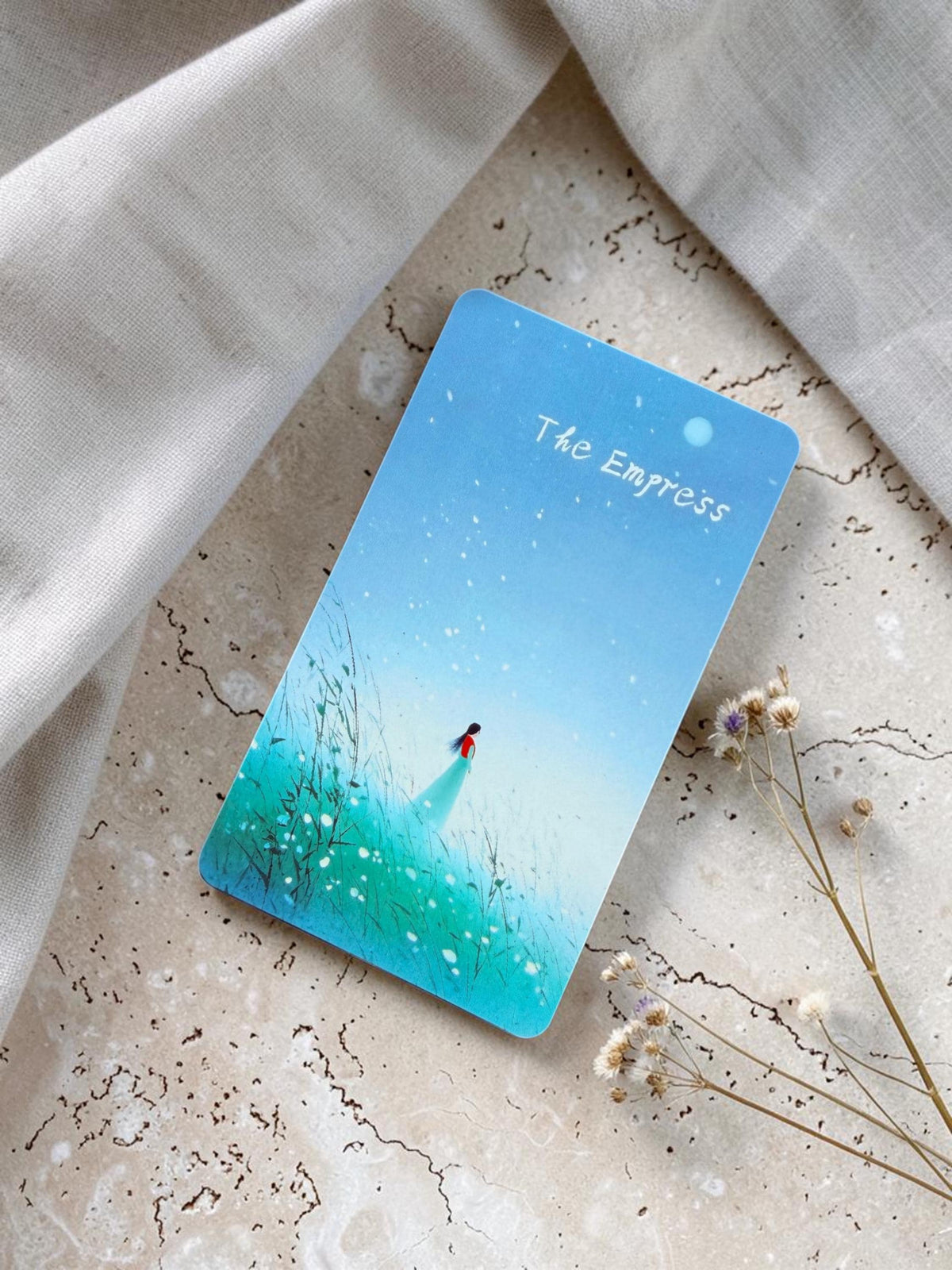 Whispering Moon Tarot: Minimalist Japanese Rider-Waite Deck
